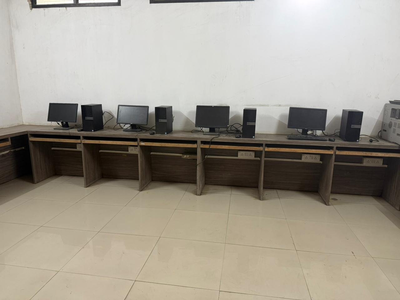 Computer Laboratory – desktop workstations