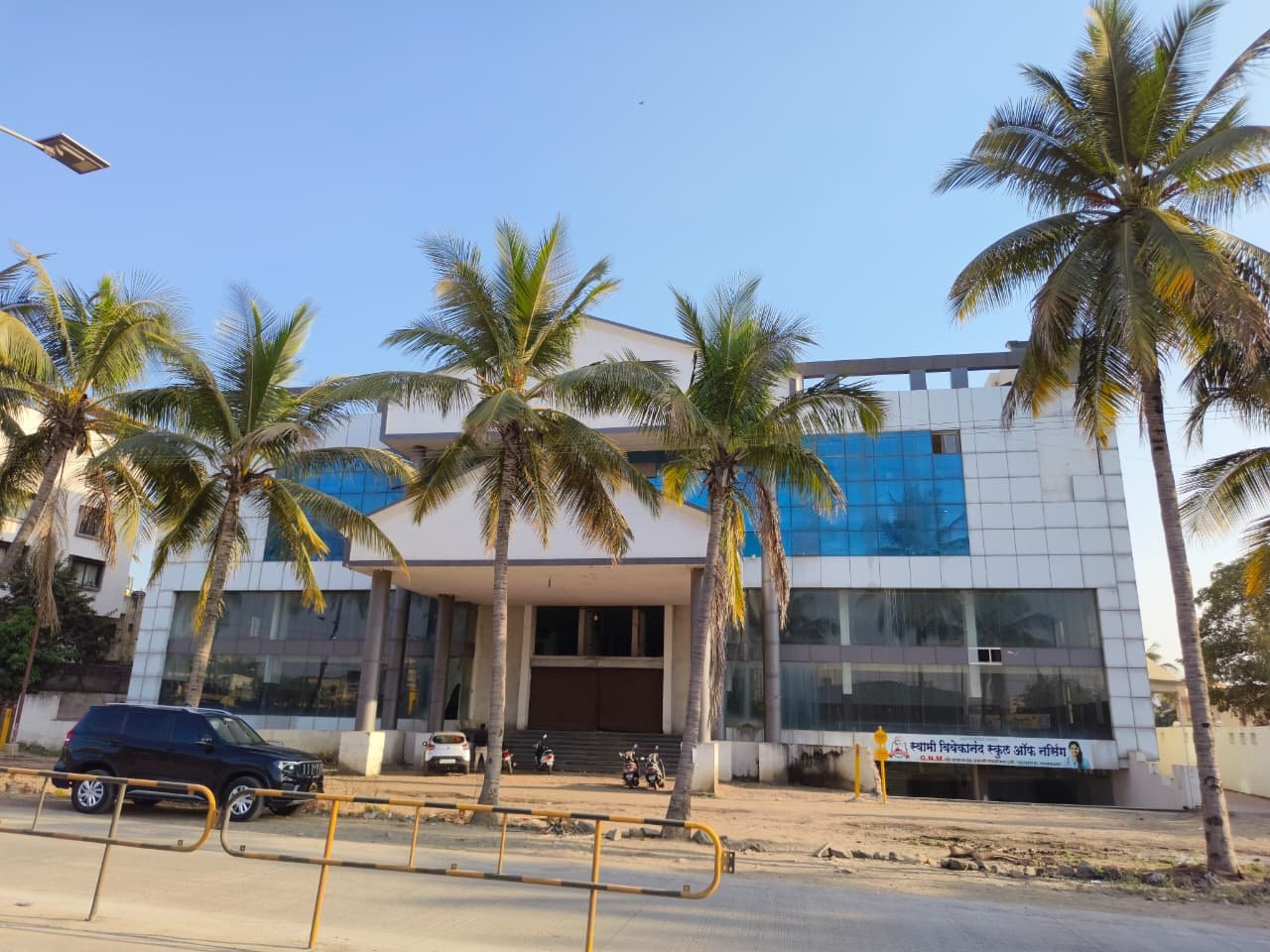 Institute Building 4